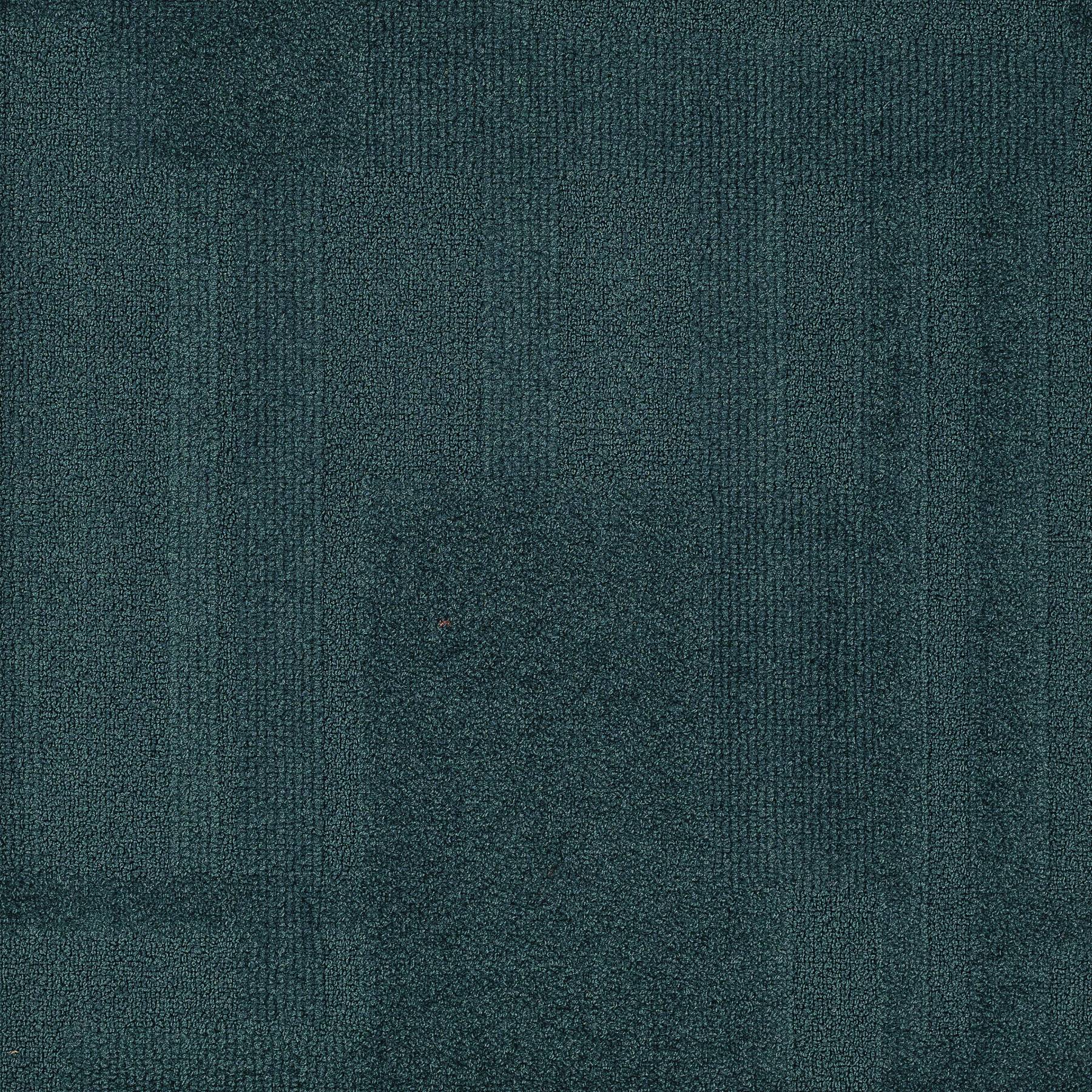 Vivid 202 - Whale Tail